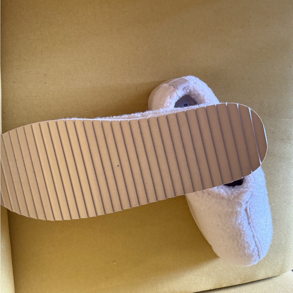 Old Navy Platform Mule Slippers - Picture 3 of 3